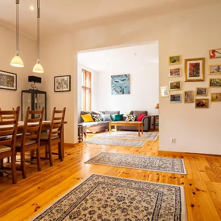 Victus Apartamenty, Aurora